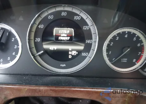 2013 Mercedes-Benz E 350 4Matic из США, поврежденный, VIN WDDHF8JB9DA764998